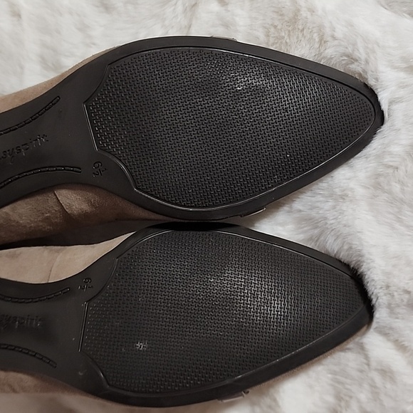 Easy Spirit - Picture 10 of 12